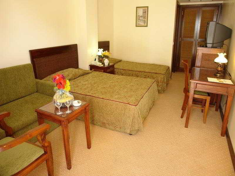 Antik Garden And Hotel Antik 阿萨拉尔 外观 照片