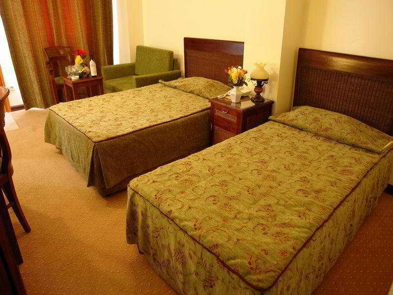 Antik Garden And Hotel Antik 阿萨拉尔 外观 照片